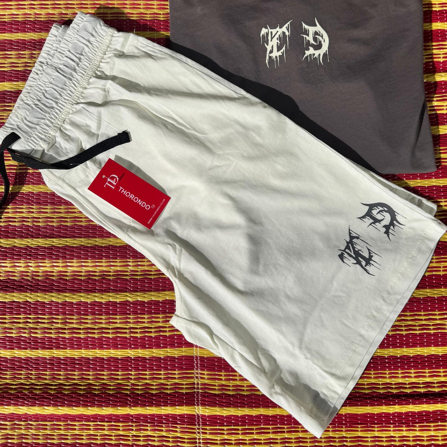 TD cream x brown shorts